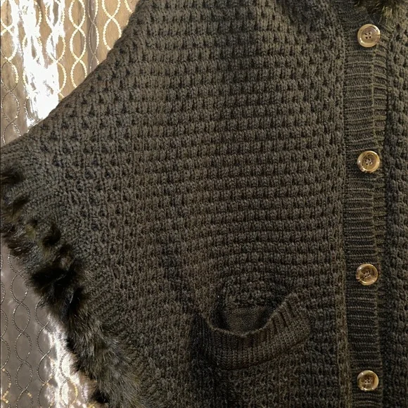 Fabulous Black Chunky Knit Hooded Poncho Sweater with Fur Trim & Button Closure - Picture 3 of 10